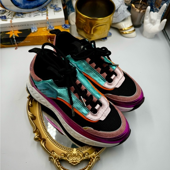 🆕 KURT GEIGER LONDON 🧿 NWOT Kensington Low-Top Sneaker - Metal Comb - Sz 6 - Picture 3 of 15